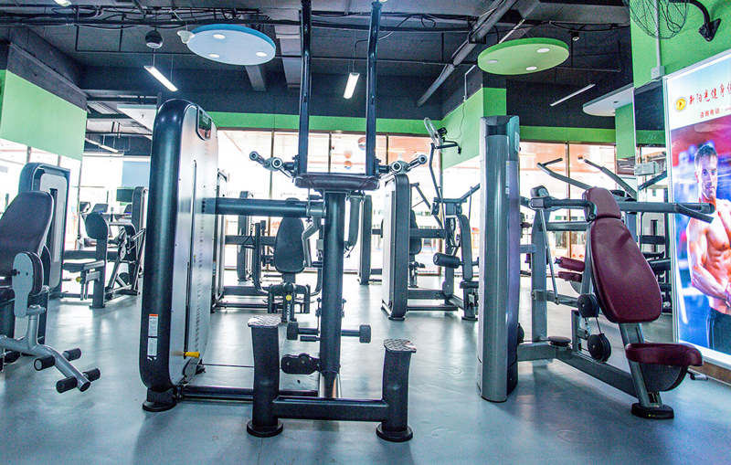 健身房器材